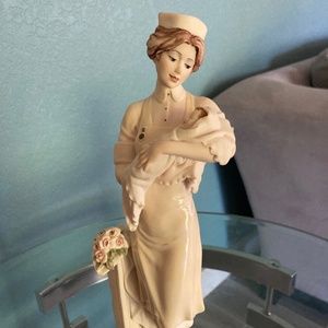 Florence Giuseppe Armani Nurse & baby statue